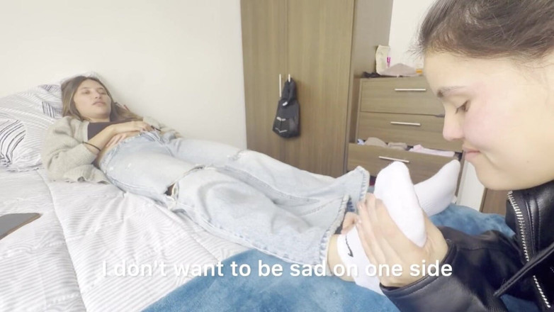 scarlettandc: ครอบงำด้วยเท้า