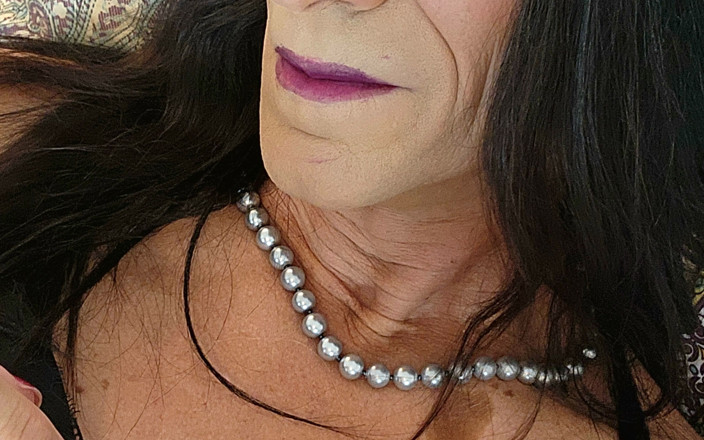 Cassandra Lovit: Branlette Avec Cassandracassandra