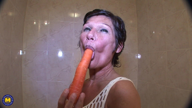 Mature NL: Mature Woman Touches Her Big Nipples &amp; Plays with Her Pussy