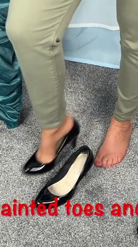 Frau Reife Füße Strippen Aus Der Alltagsbekleidung 416