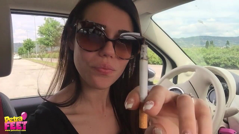 Smokin Fetish: Smoking in the car with hot teen