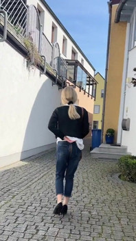 Hot Insights Because of Zipper Jeans! Tranny Girl Cums on Public Park Bench!