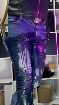 Ich Spritze Pinkle in Meine Hose - Real Trans Deutsch -