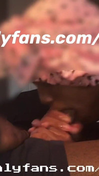 Aldatan kız arkadaş erkek arkadaşına kızgın