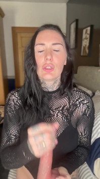 Britânica MILF JOI