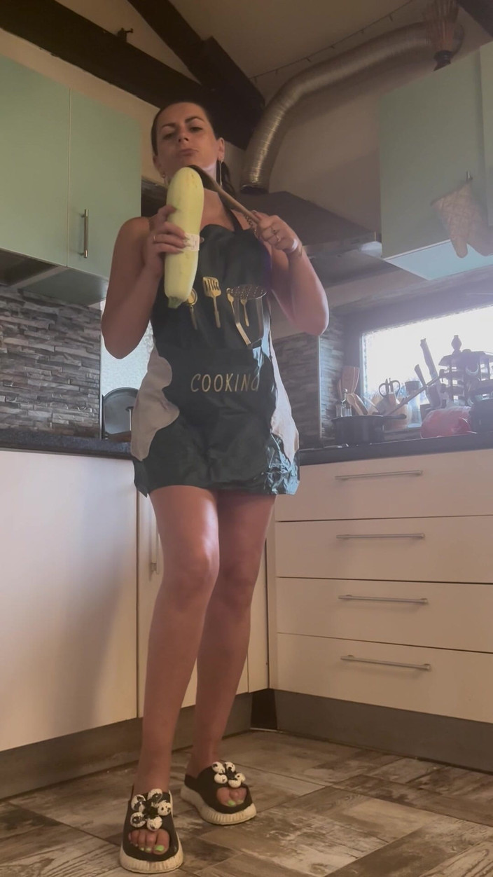 MilfyCalla: Czy mogę coock dla ciebie?