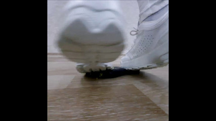 Goddess Lina: Bohyně Lina rozdrcená lilkem