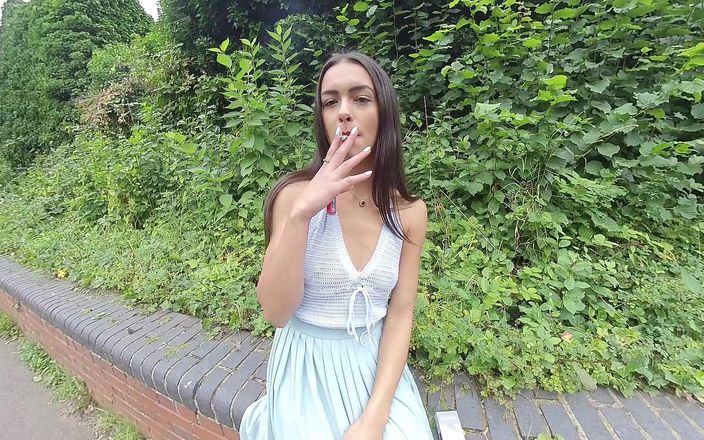 VR smokers HD: Kim Model - gebreide top
