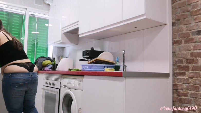 Your fantasy studio: Fesses dans la cuisine