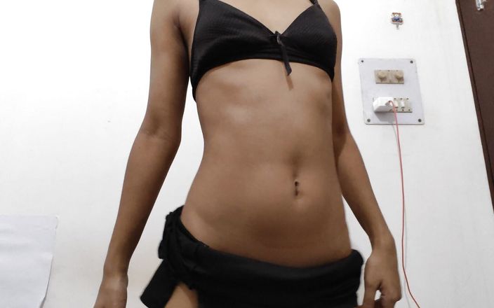 desigirl93: Cewek kelas atas fingering memeknya yang penuh gairah selesai kelas
