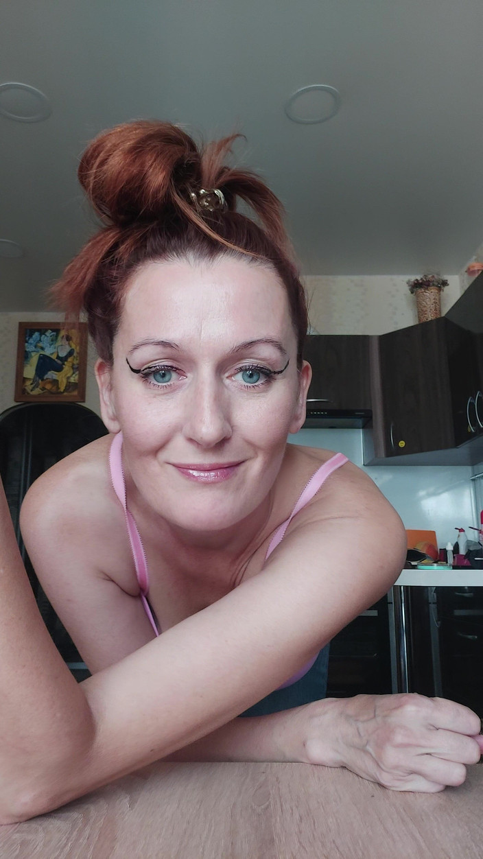 GinnaGg: Devo uscire.