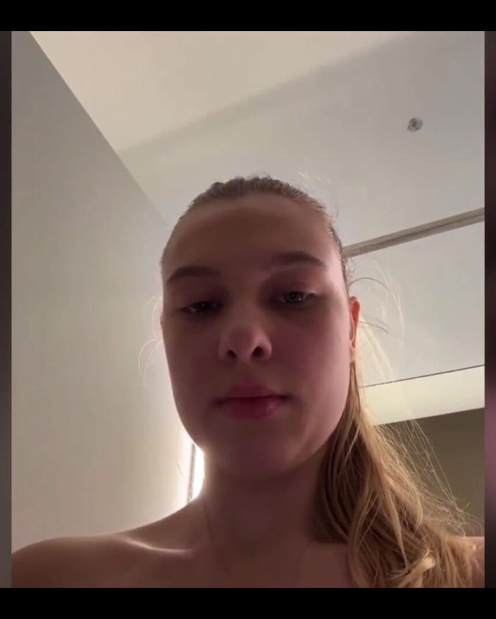 JuiceLussie: 当你看到时，尽量不要射精