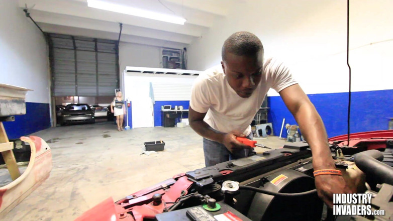 Naked Hustlers: Under the Hood