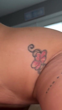Sexy Latina Keniamusiccr Gets Fucked Hard and Creampied