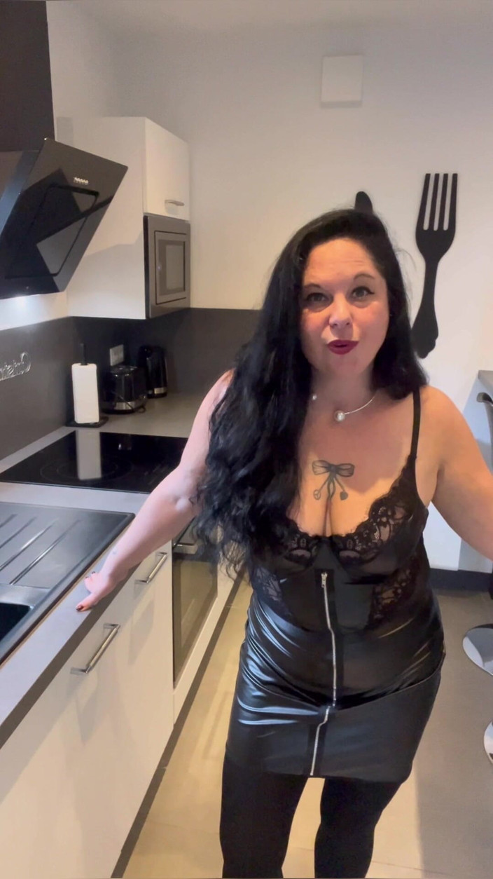 Maitresse Clara: JOI, goditi il calzino