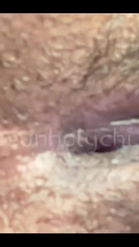 หีขนดกน้ำเงี่ยน