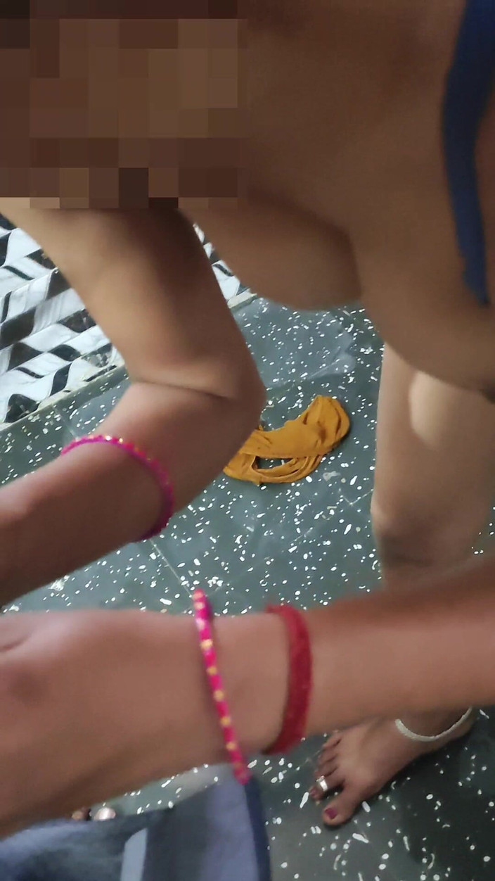 Gini272: 赶快 chod ke pani nikalo - 说我的印度印地语话德西妻子