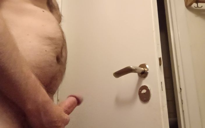 Ed Eden: Cumming toaleta