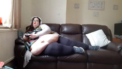 SSBBWLadyBrads: BELLA DONNA SSBBW gioca ai videogiochi con la pancia