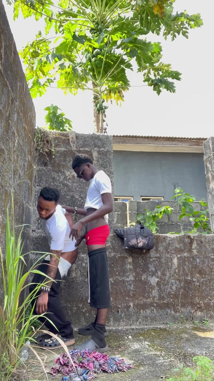 Blackedthug: 문 밖으로 날짜