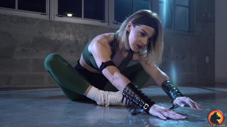 Evelin Stone: Sonya Blade Stretch