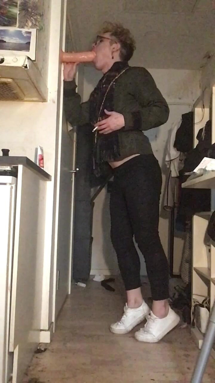 Sissy Cindy Slut: 弱虫の女の子は楽しんでください