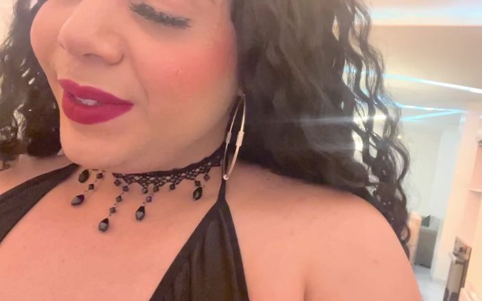 JessieRoss: Accidenti cameriera! Il mio capo quasi mi ha beccato dopo...