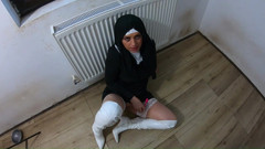 MilfyCalla: コスプレロールプレイコンピレーション Vol. 1 - 警察、いたずらな生徒、サンタの助手、メイド、罪深い修道女