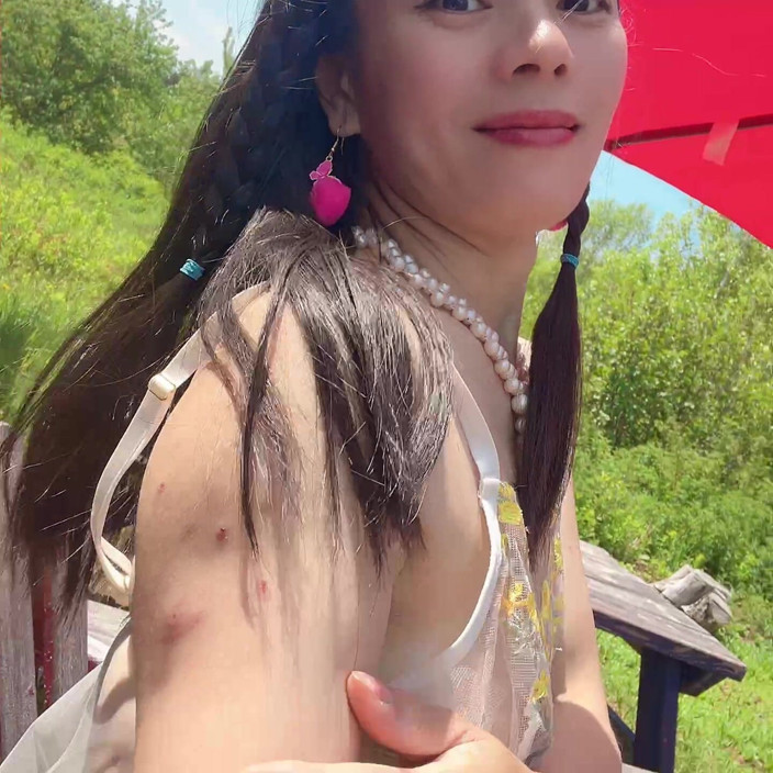 sweethanajapanese: Angelo Sexy Nudo Sulla Sedia Fuori