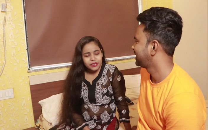 18 year old Indian: Vero porno amatoriale indiano in casa di una coppia sexy...