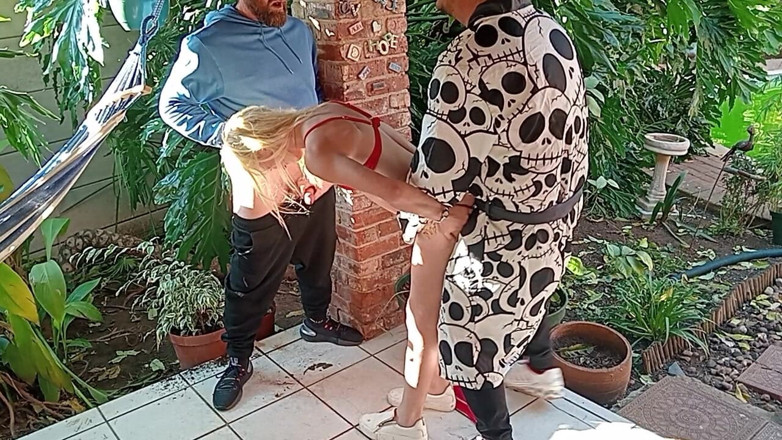 Bigjoefuckalott: Lady in Red