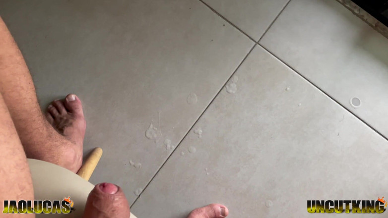 UncutKing: 单人撸管吹大量未割包皮的大鸡巴拉丁国王