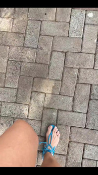 Shining with My Golden Toes on Sun