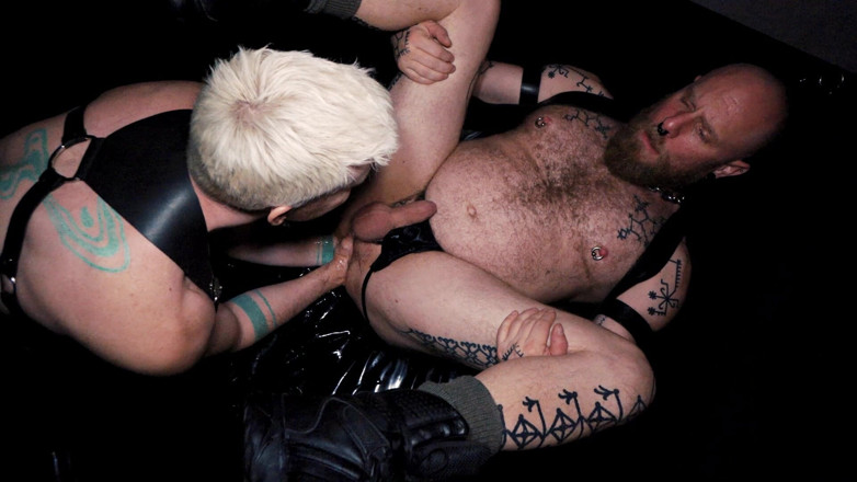 LUXurious Men: Etch Bahagian Dua Dengan Axel Abysse dan Fellball - Fisting