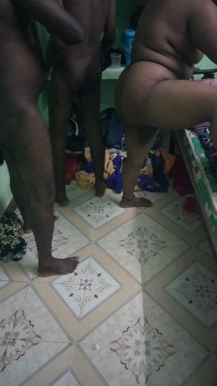 Tamil lesbian: Trình diễn khỏa thân - sau khi chụp ảnh tình dục