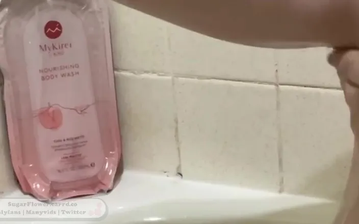 SugarFlower: Shaving My Curvy Body: Legs, Armpits, and Pussy