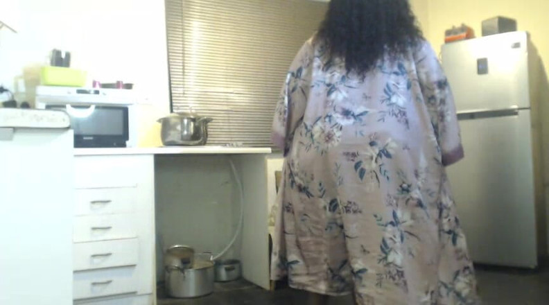 Legendary Booty Overdose: Une BBW excitée se fait baiser dans ses cordes sexy