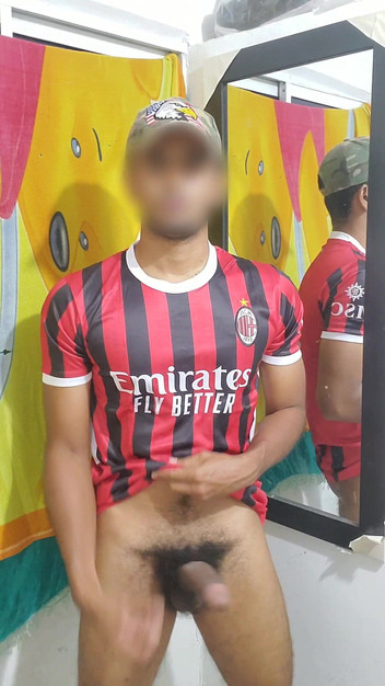 Charlieburrito: Молодой потворствует себе