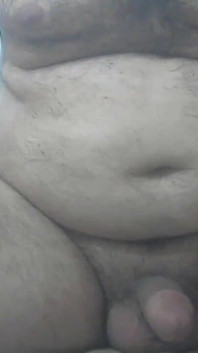 퇴근 후 집에 와서 사정하는 근육질의 터키 아빠