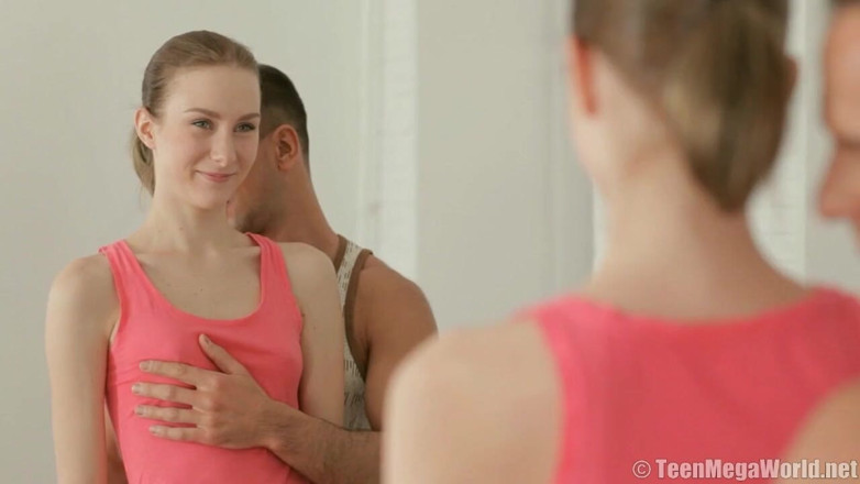 Teen Mega World: Cute Daniela