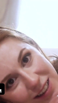 Ellie Murphy Ta niegrzeczna pasierbica chce, aby ojczym pieprzył jej bratty cipki Raw FILM POV!
