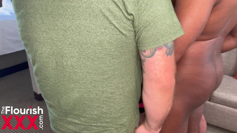 The Flourish XXX: マンディ・マリーDVPとDP第1輪姦 - パート1