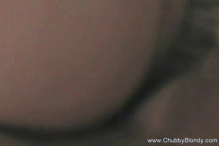 Chubby Blondy: 緊縛ゲームが好き