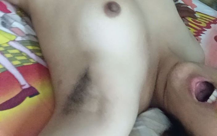GlamorousBow9: Madrastra cachonda follada por hijastro