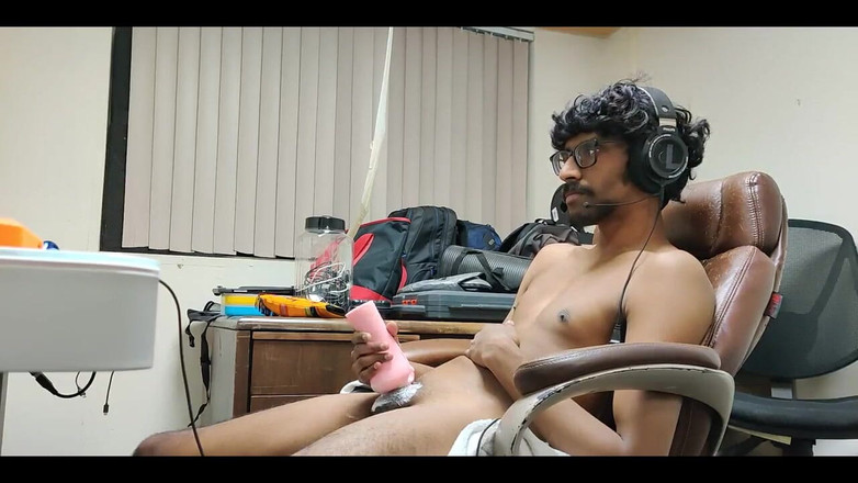 NANDgasm: Hier is een video van mij die normaal aan het...