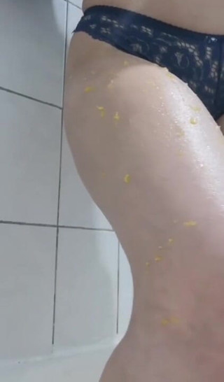 Erotic college: Sweet orange on my hot legs