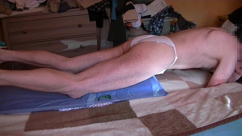 Mark Hannes: Glissement de bosse masturbation pour qu’un utilisateur montre la technique...