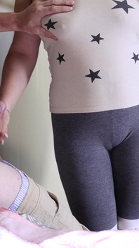 Baştan çıkarma talimatları. Tezgahta mastürbasyon yapıyor.