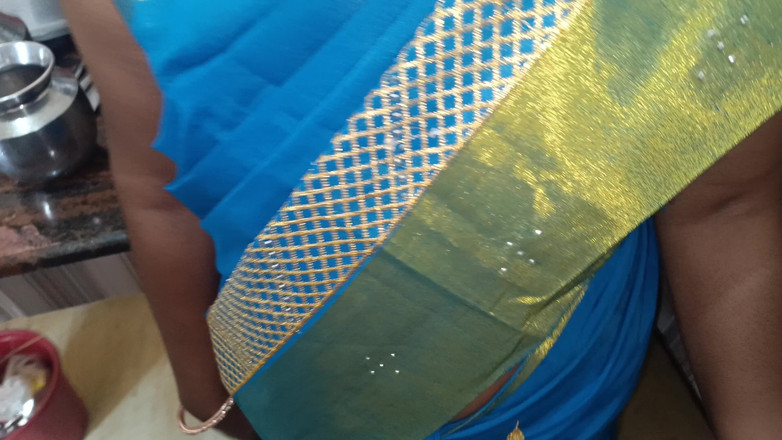 Pushpa studio: Jihoindická podvádějící žena v domácnosti