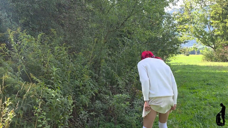 Malou-Nu: He Films Me!! Pee Under Observation